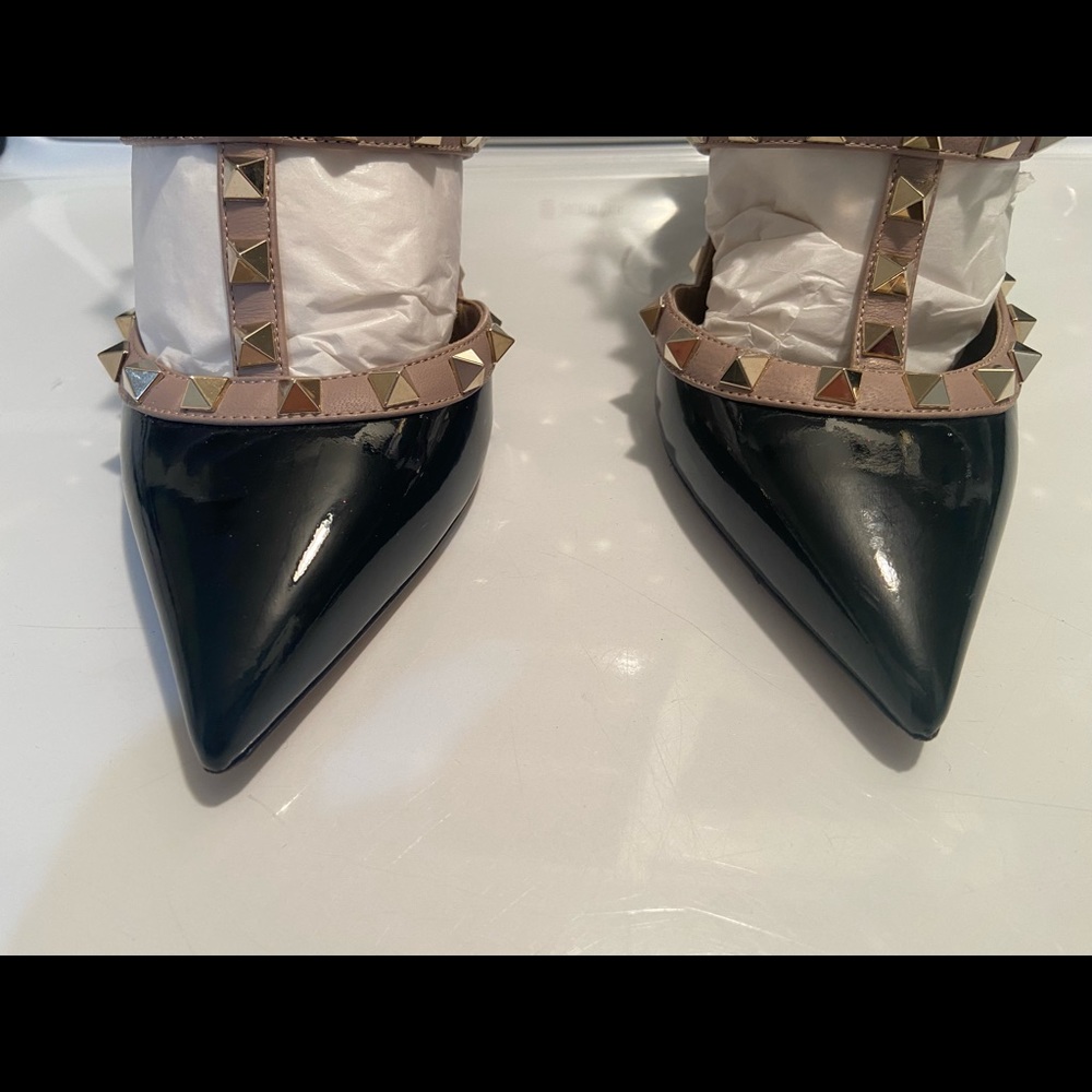 Authentic Valentino Rock Studs, make a statement - Picture 6 of 13